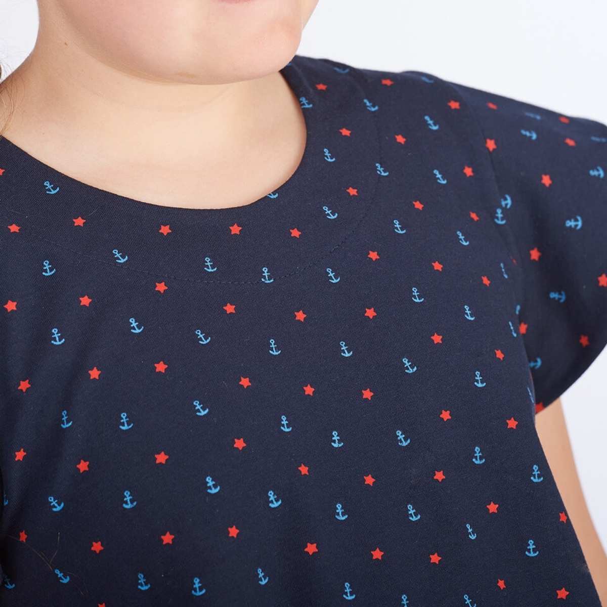 proud little cloud bluse piratenbraut fuer mollige maedchen detail