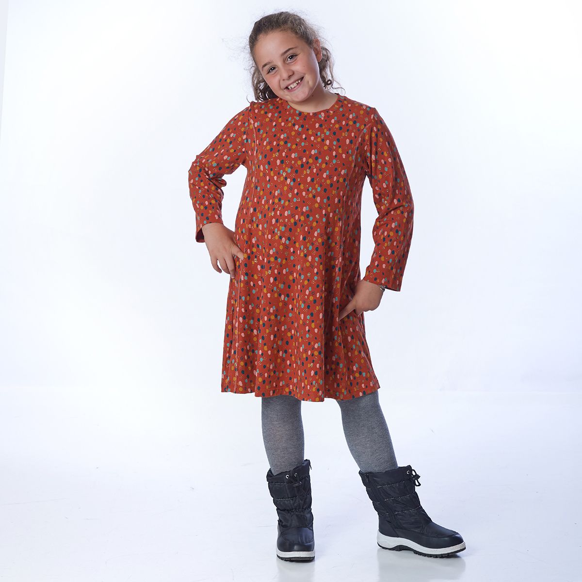 proud little cloud kleid farbenklecks fuer mollige maedchen vorne