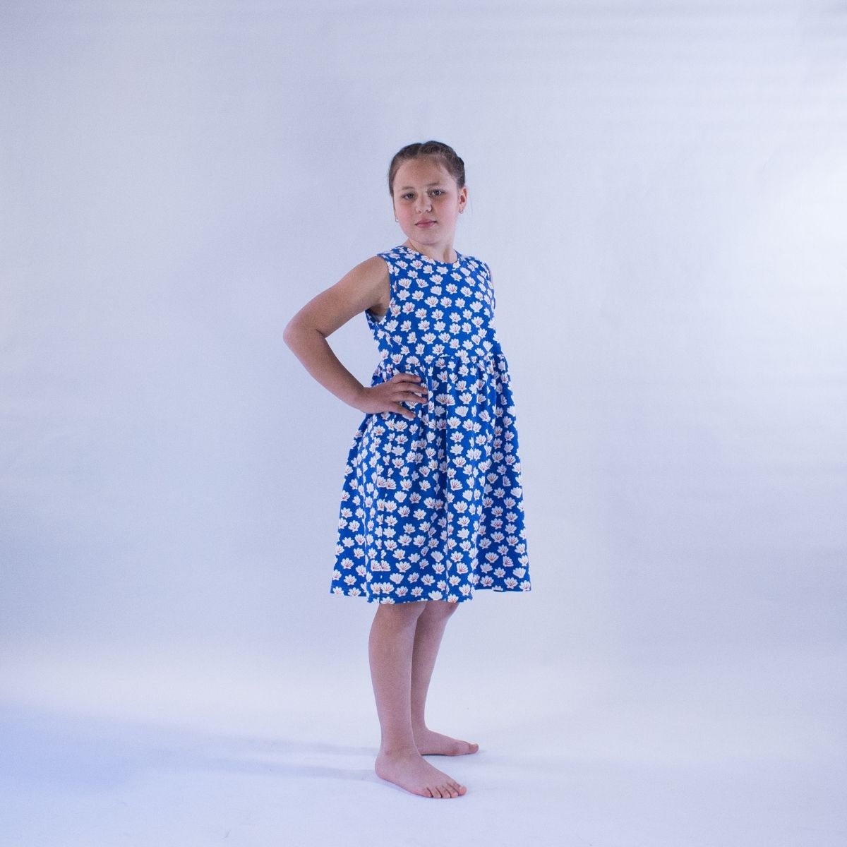 proud little cloud kleid fuer mollige mädchen muschelzauber vorne