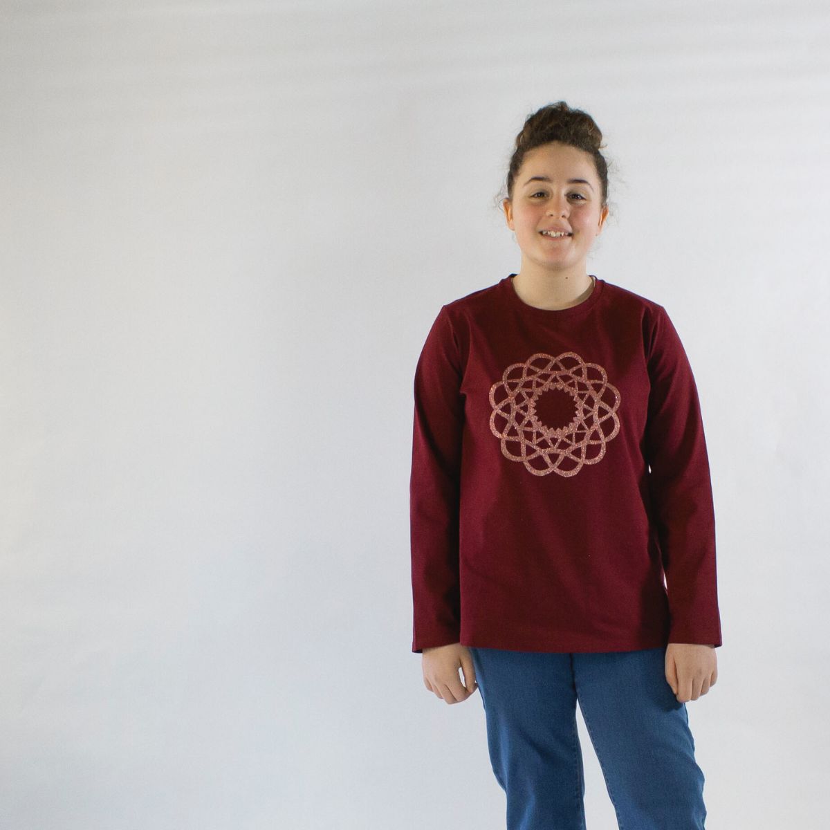 proud little cloud longsleeve mandala fuer mollige mädchen vorne