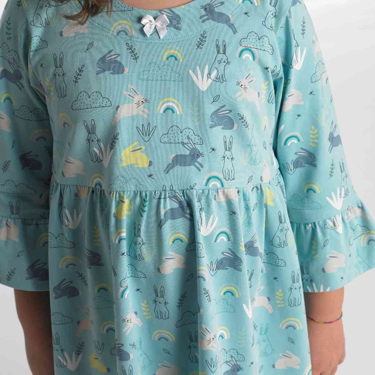 proud little cloud nachthemd häschengarten detail