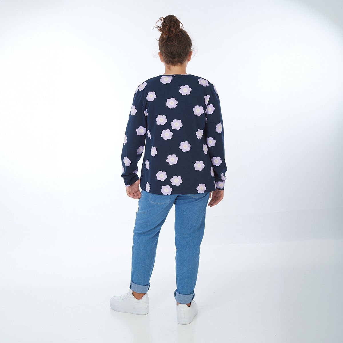 proud little cloud pullover fuer mollige mädchen mitternachtsblume hinten