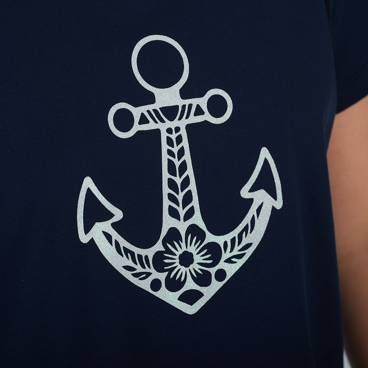 proud little cloud tshirt ankerplatz fuer mollige maedchen detail2