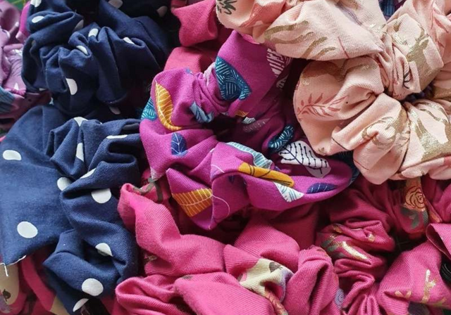 Anleitung „Wie nähe ich selbst einen Haargummi?“