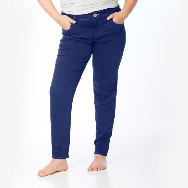 jeans schmal dunkelblau fuer kraeftige maedchen in kleidergroesse 128 bis 158 vorne