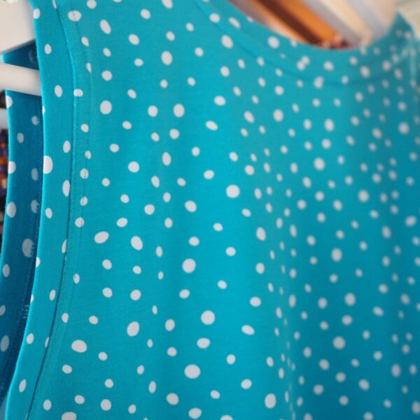 proud little cloud kleid fuer mollige mädchen sommerperle detail